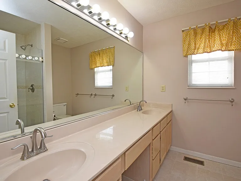 6169 Hillsdale Ln — Photo 12