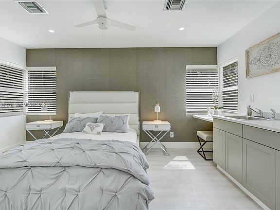 5th image of 508 SW 15th St #2
