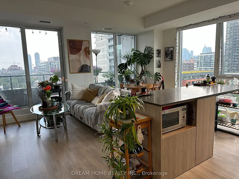 225 Sumach St S #905 — Photo 7