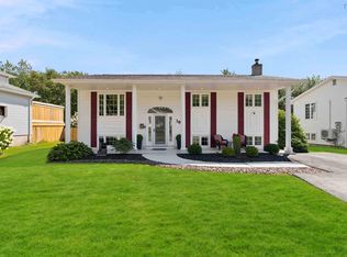 18 P Thomas Dr, Dartmouth, NS B2W6A1