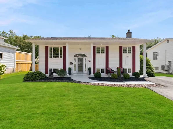 18 P Thomas Dr, Dartmouth, NS B2W 6A1