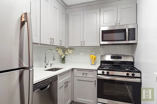 Rented by Halstead Real Estate | media 4