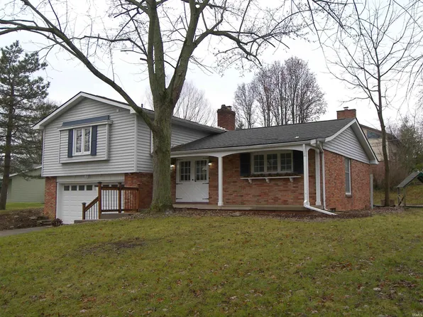 636 Crown Hill Dr E, Wabash, IN 46992