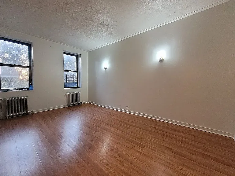 1068 Ward Ave #1E — Photo 69