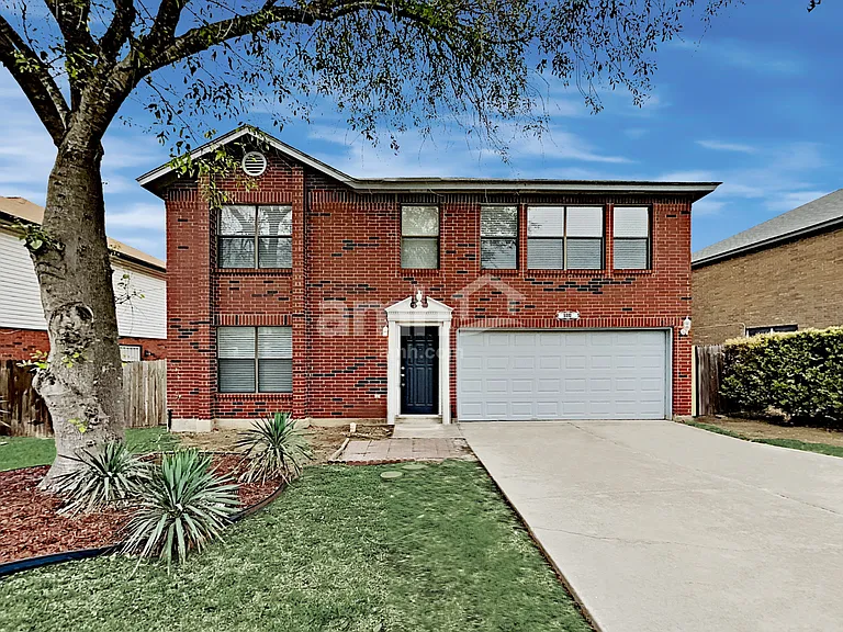 8010 Manderly Pl — Photo 1