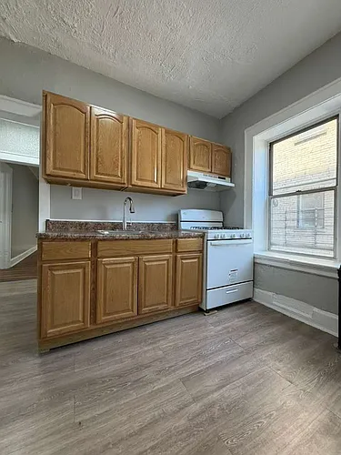 645 Summer Ave Photo 1