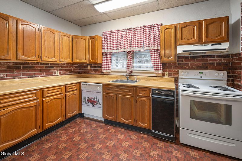 5th image of 1 Langley Drive