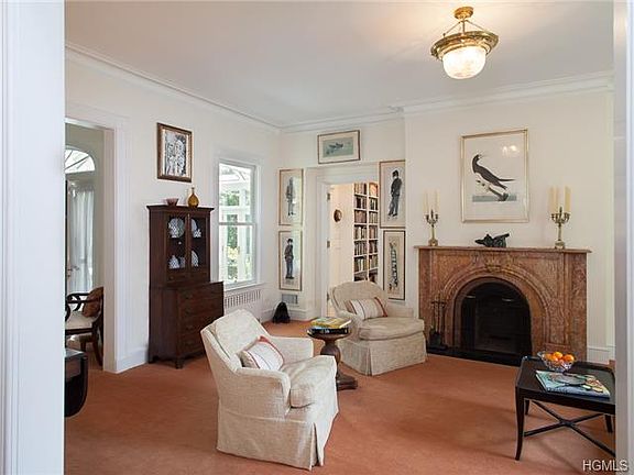 3rd image of 12 Hazel Ln