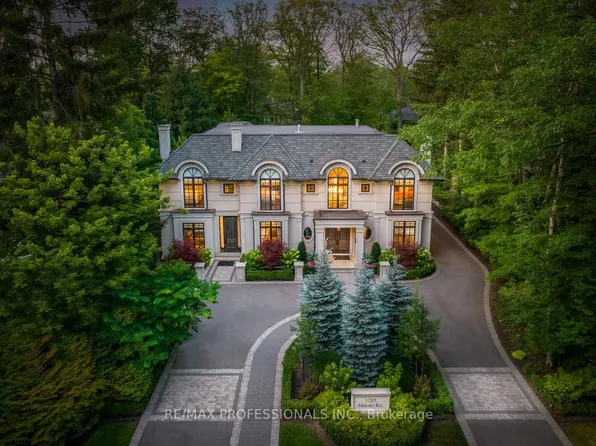 1285 Minaki Rd, Mississauga, ON L5G 2X5