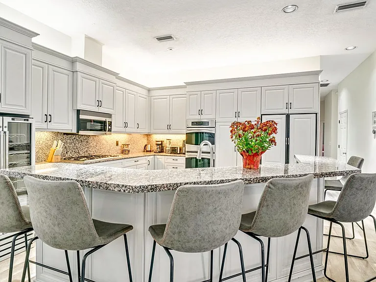 1200 Tree Bay Ln — Photo 2