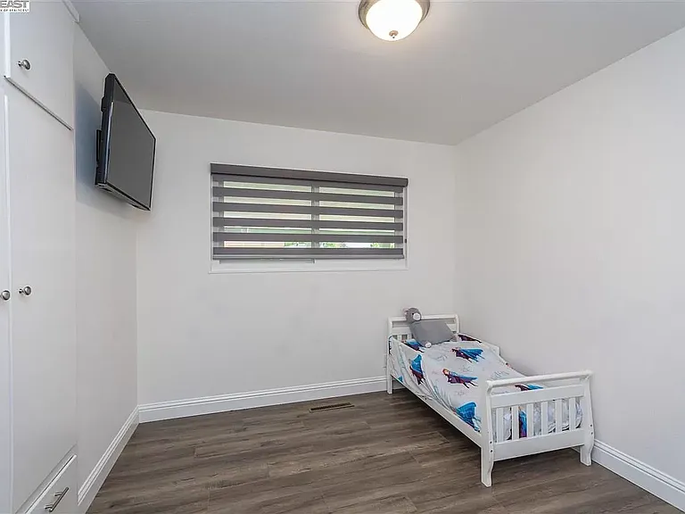 Bedroom 1: staged previously