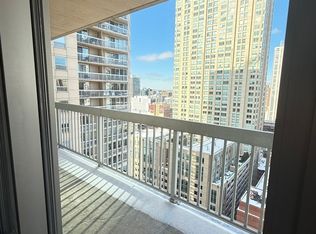 601 N State St #2207, Chicago, IL 60654