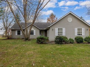 4390 Abbe Rd, Sheffield Village, OH 44054