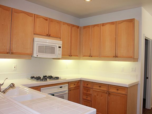 3rd image of 3144 Olive Knoll Pl