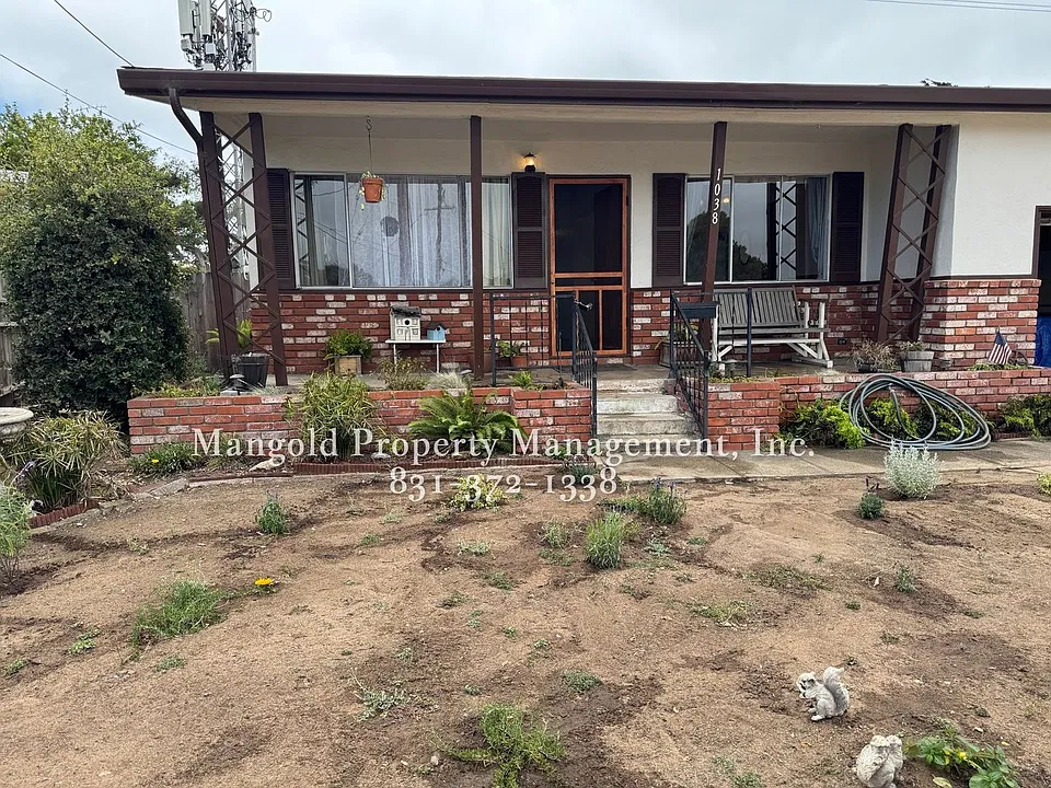1038 Lorenzo Ct