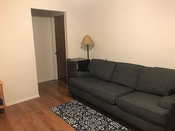 3rd image of 10475 Willmington Blvd