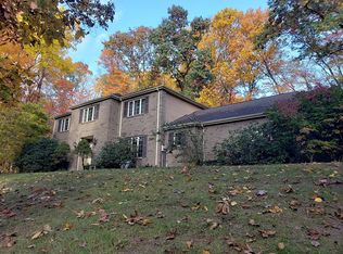 654 Mountain Rd, Cheshire, CT 06410