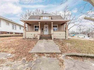 404 Frederick St, Clay Center, KS 67432