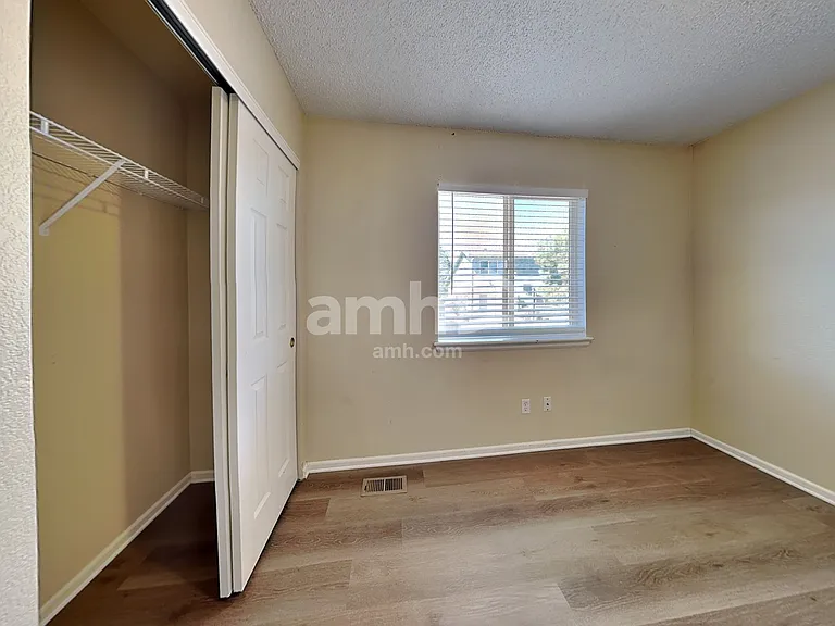 4051 N Orleans St — Photo 16