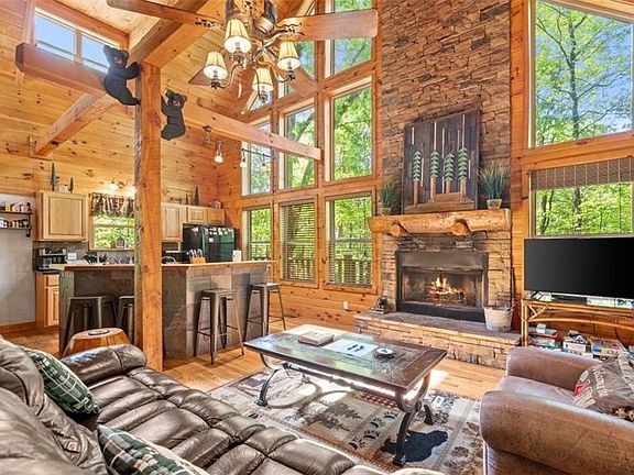 5th image of 2239 Dean Mountain Rd