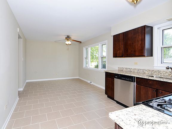 Kitchen / Breakfast Room