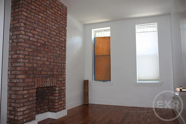 Rented by EXR | media 63