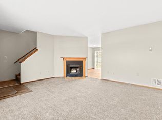 976 Cross Country Dr E, Westerville, OH 43081