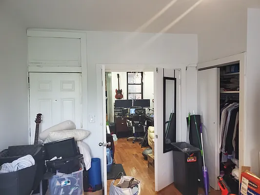 Rented by EXR | media 4