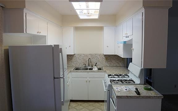 4th image of 8503 Bowling Green Dr #A