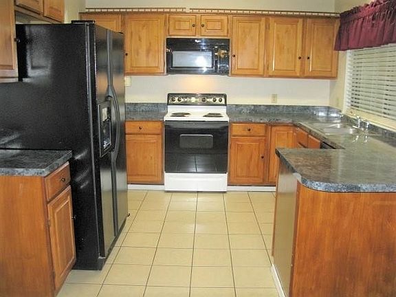 3rd image of 2931 Kimberly Dr