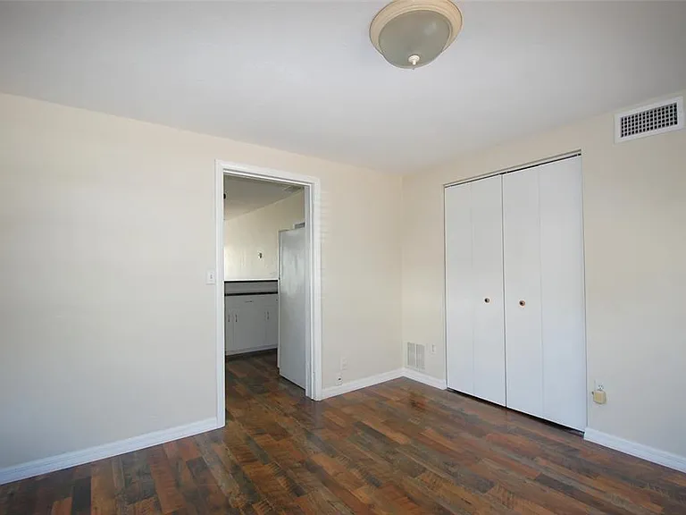 247 Short St — Photo 11