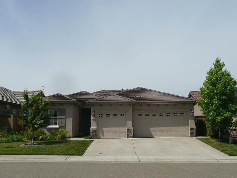 1st image of 541 Porter Ct