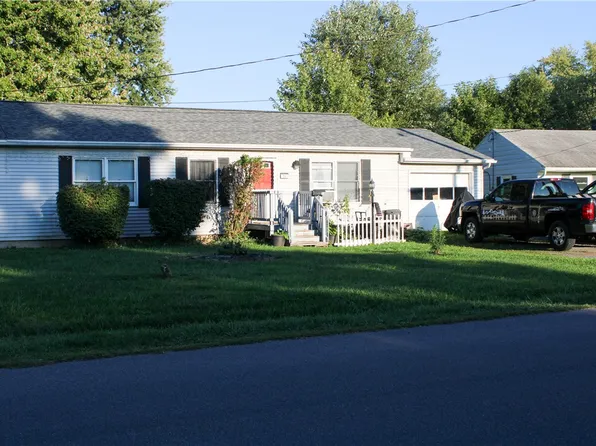 54 Inslee St, Waterloo, NY 13165