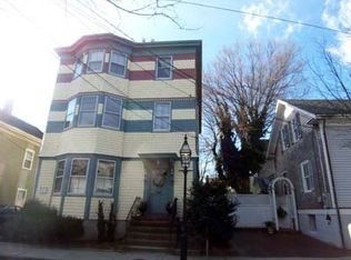 24 3rd St #2, Newport, RI 02840