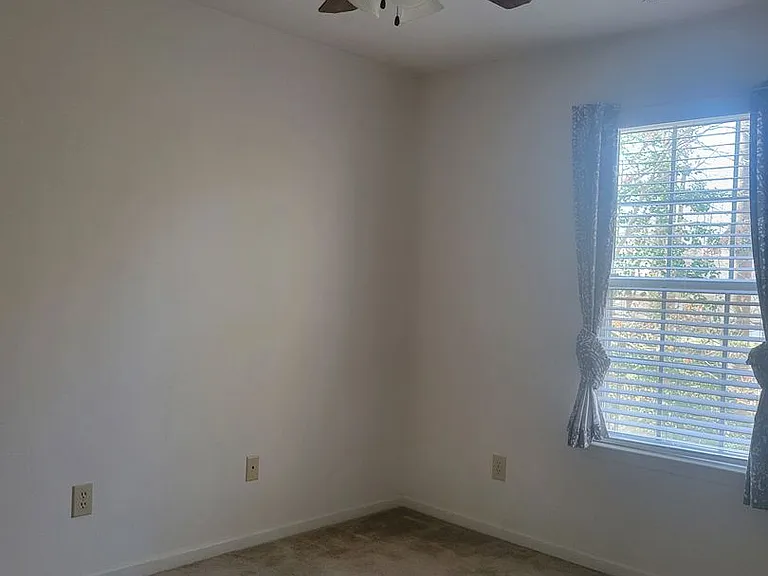 3719 Bridlepath Ln — Photo 17