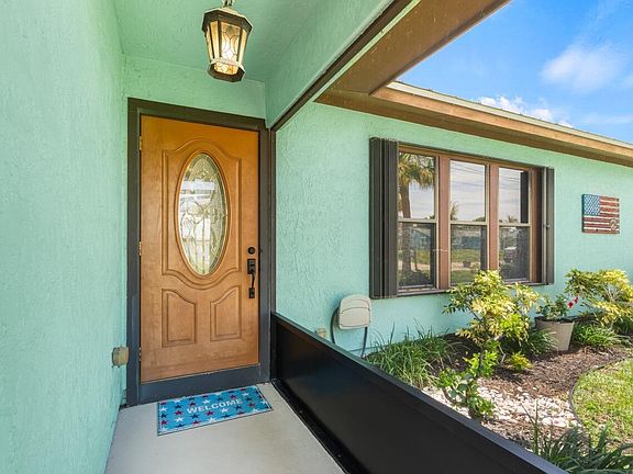 4th image of 1636 NE Darlich Avenue