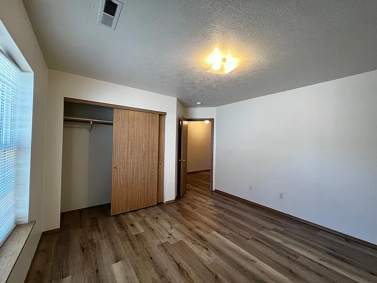 5503 Glenridge Way — Photo 21