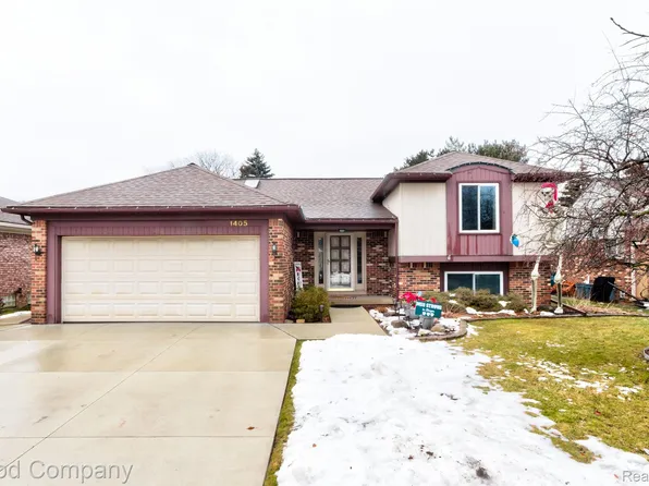 1405 Leafgreen Dr, Troy, MI 48083