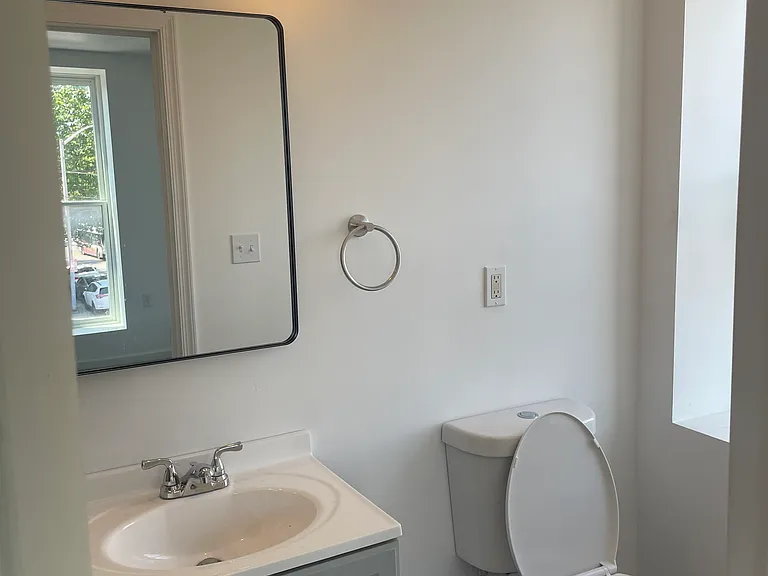 1600 W Baltimore St #1 — Photo 13