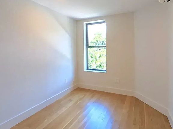 3rd image of 738 E 6th St #B