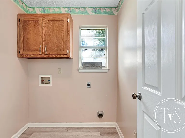 801 Winchester Rd — Photo 16