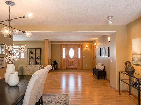 3rd image of 3088 Asbury St