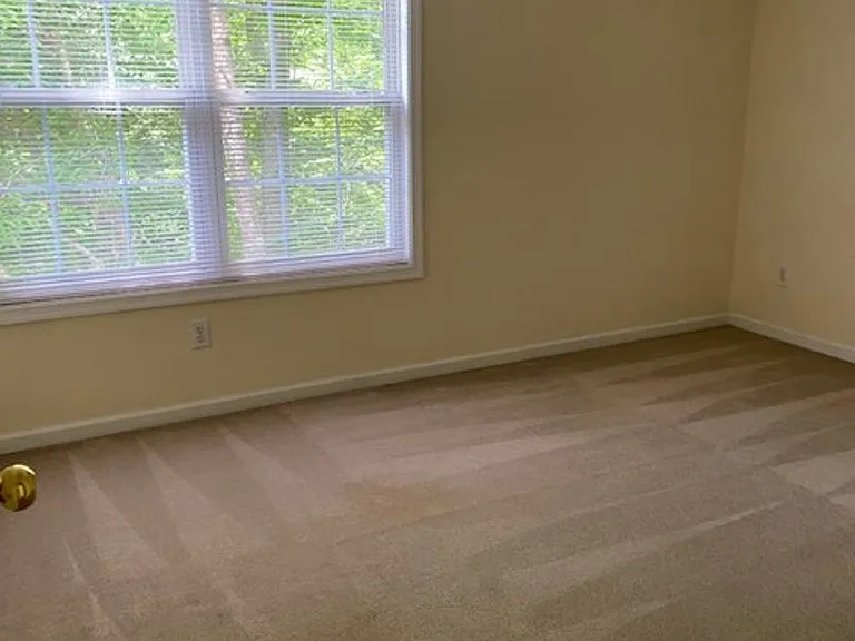 6108 Shrewsbury Sq — Photo 15