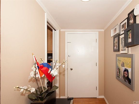 2nd image of 6133 Whitsett Ave APT 19