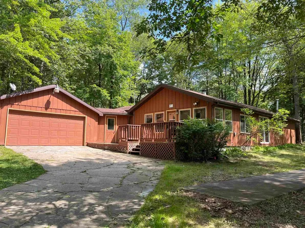 W13644 Thunder Mountain Rd, Crivitz, WI 54114