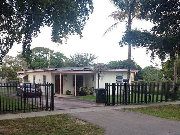 3rd image of 1345 NW 121st St
