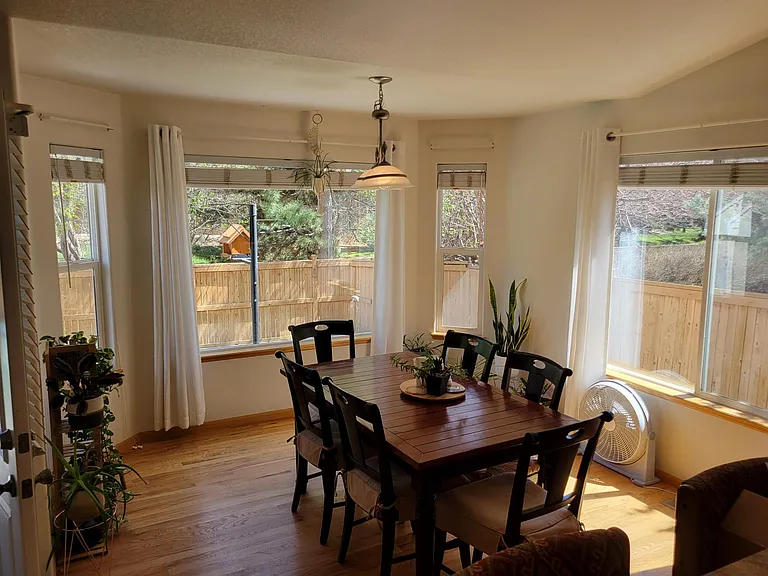 456 Lavastone Ave — Photo 6
