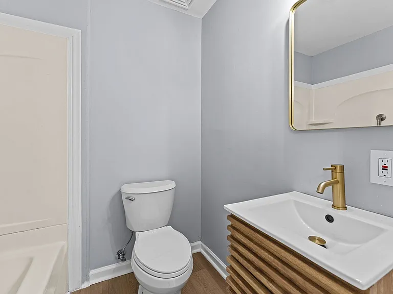 1400 Vine St — Photo 18