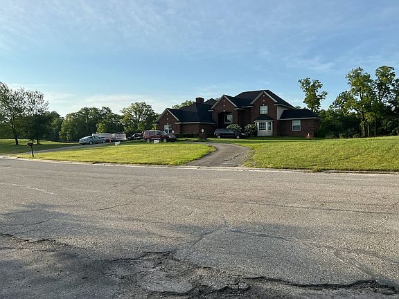 2nd image of 10280 Lakeshore Dr E