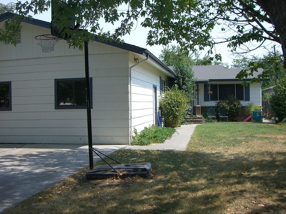 636 South Lassen